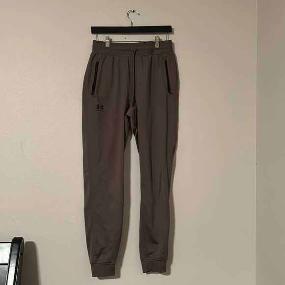 Under Armor | Joggers - Picture 1 of 5
